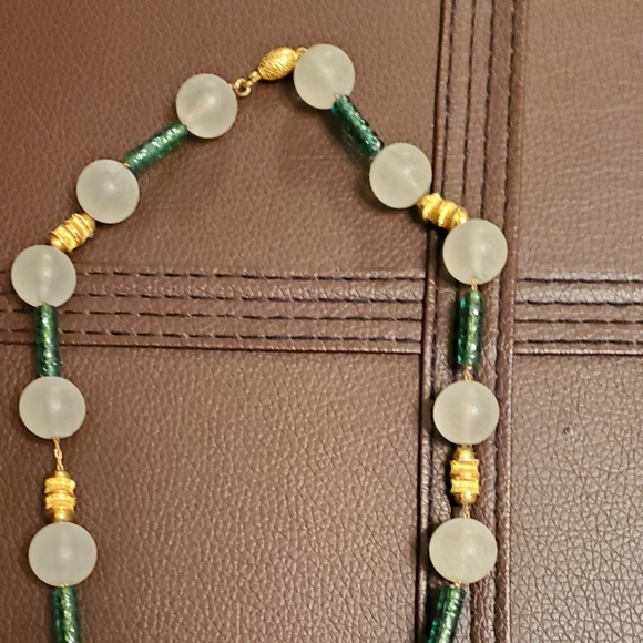 Green Necklace Vintage Avante Garde Statement Unique Design - Picture 5 of 15